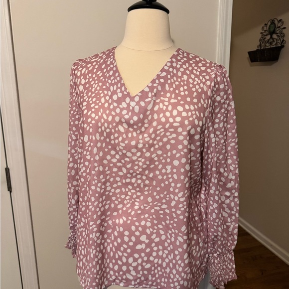 Source Unknown Tops - Brand unknown. Size XXL. Pink and white- cuffed sleeves